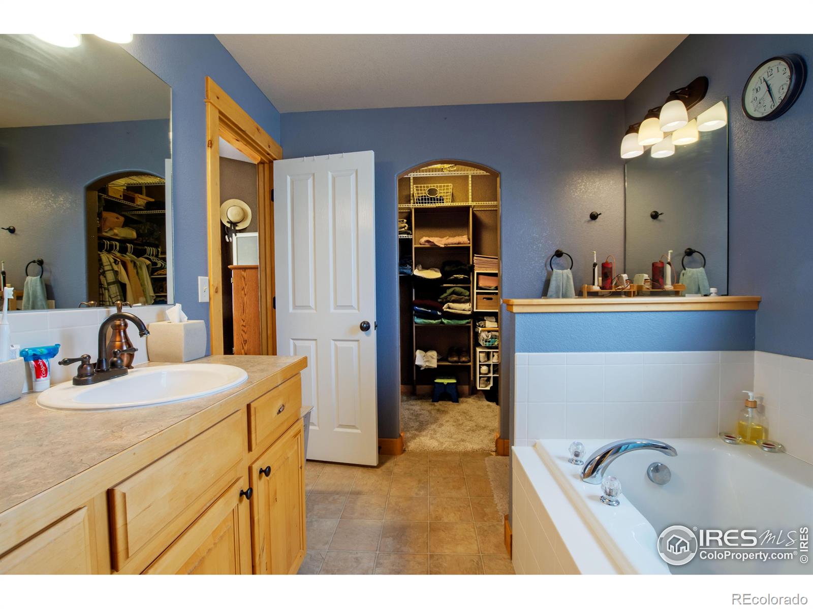 MLS Image #16 for 9087  smoke signal way,wellington, Colorado