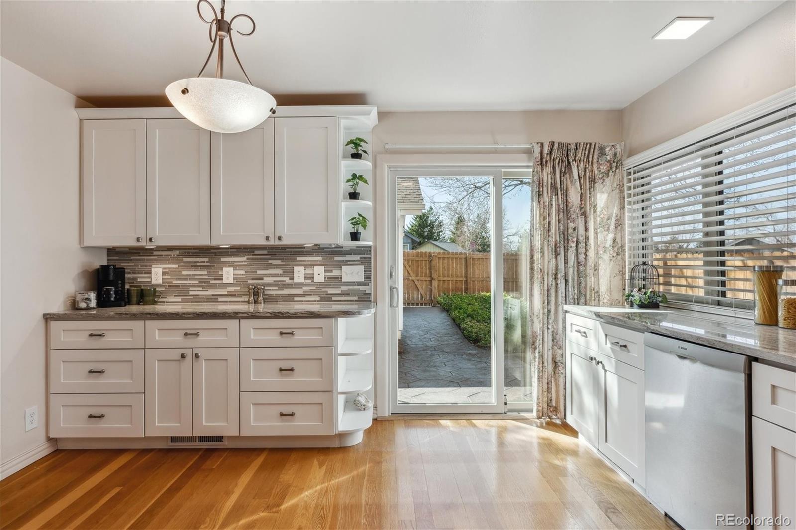 MLS Image #3 for 7641 s rosemary circle,centennial, Colorado