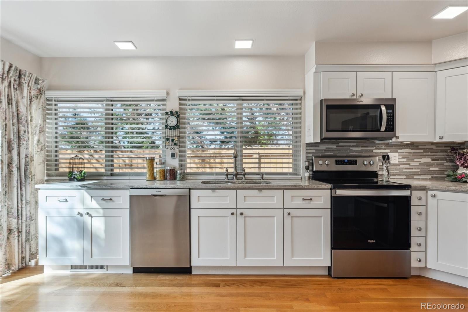 MLS Image #6 for 7641 s rosemary circle,centennial, Colorado