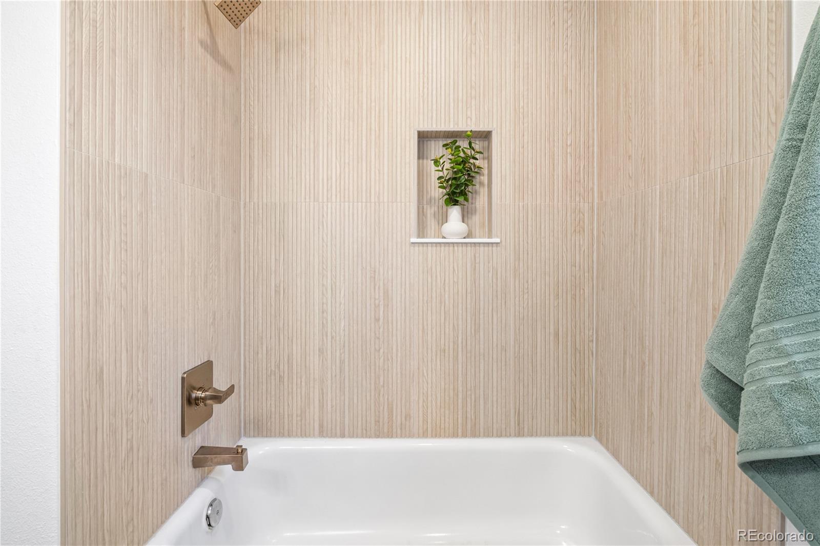 MLS Image #18 for 2822 w archer place,denver, Colorado