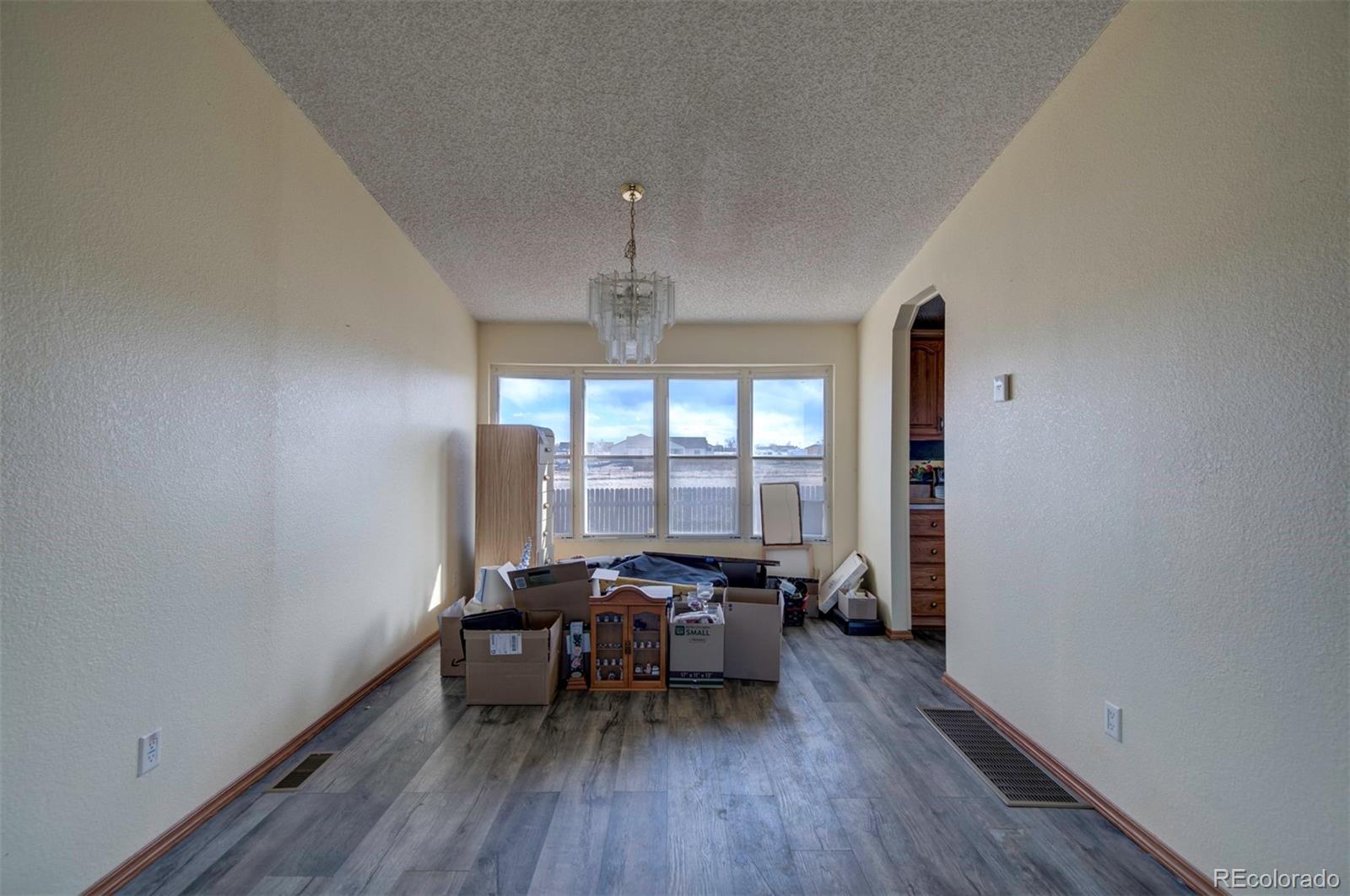 MLS Image #14 for 908 e waverly drive,pueblo, Colorado