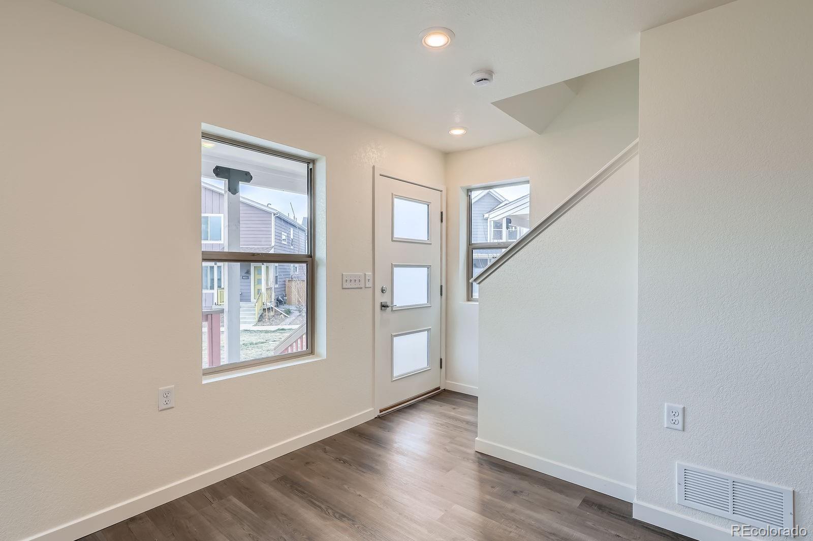 MLS Image #14 for 10351 e 62nd place,denver, Colorado