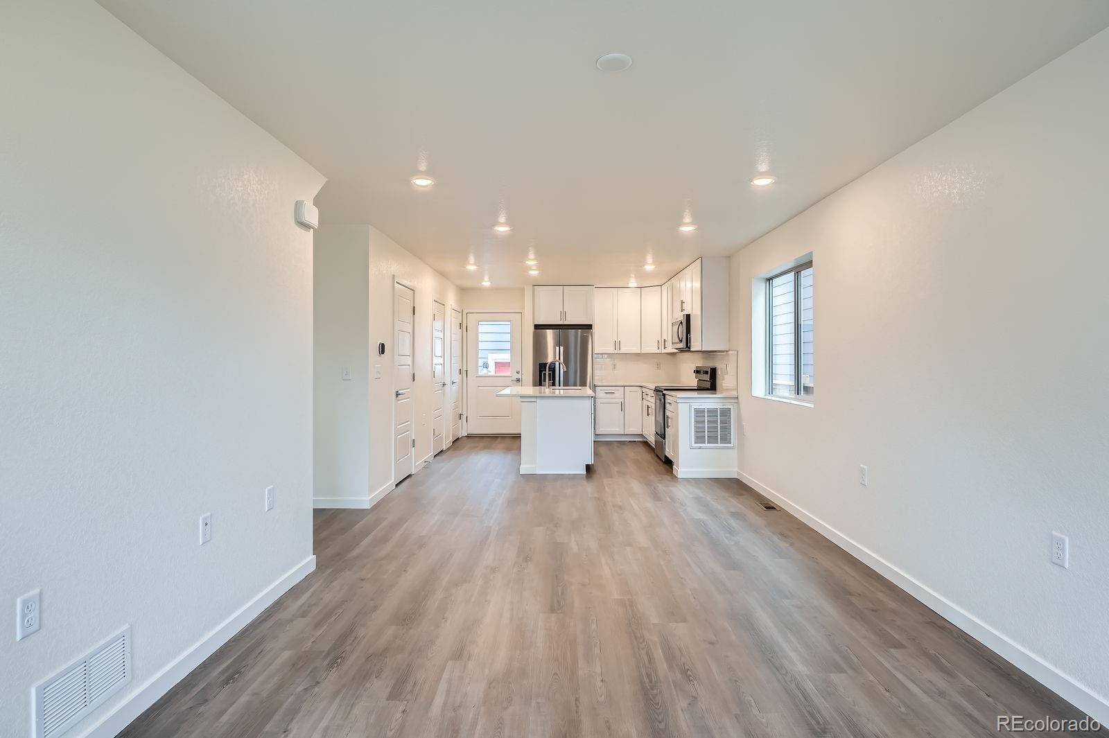 MLS Image #16 for 10351 e 62nd place,denver, Colorado