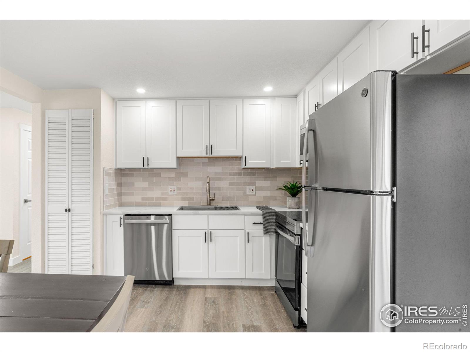 MLS Image #6 for 6460 w 76th avenue,arvada, Colorado