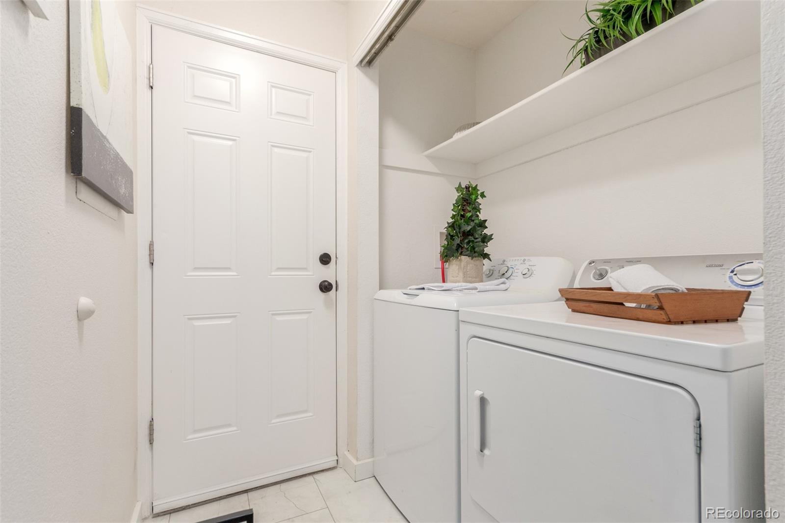 MLS Image #13 for 12585 e tennessee circle,aurora, Colorado