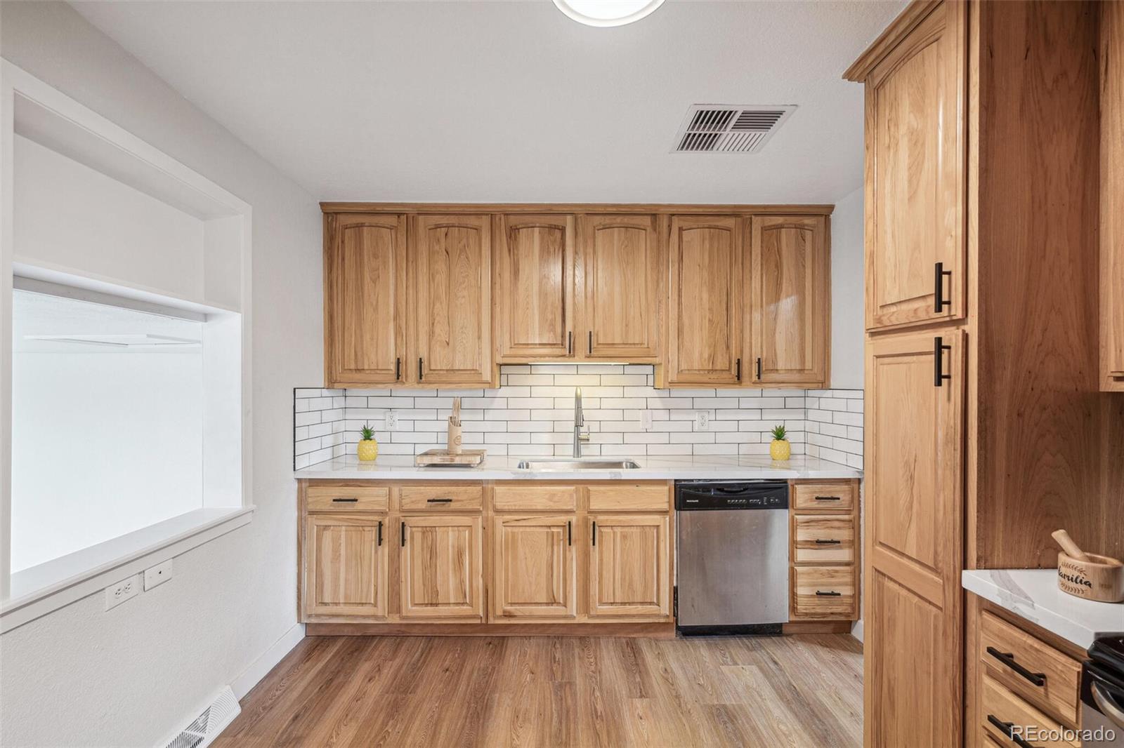 MLS Image #6 for 6701 e 60th place,commerce city, Colorado