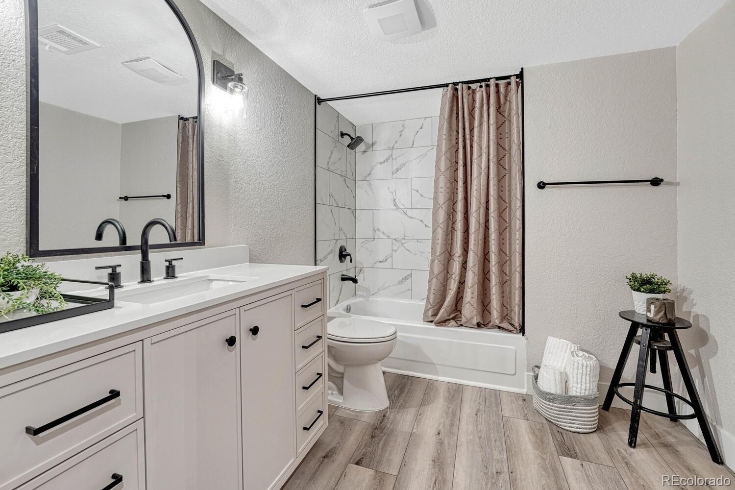 MLS Image #28 for 4124 s dunkirk way,aurora, Colorado