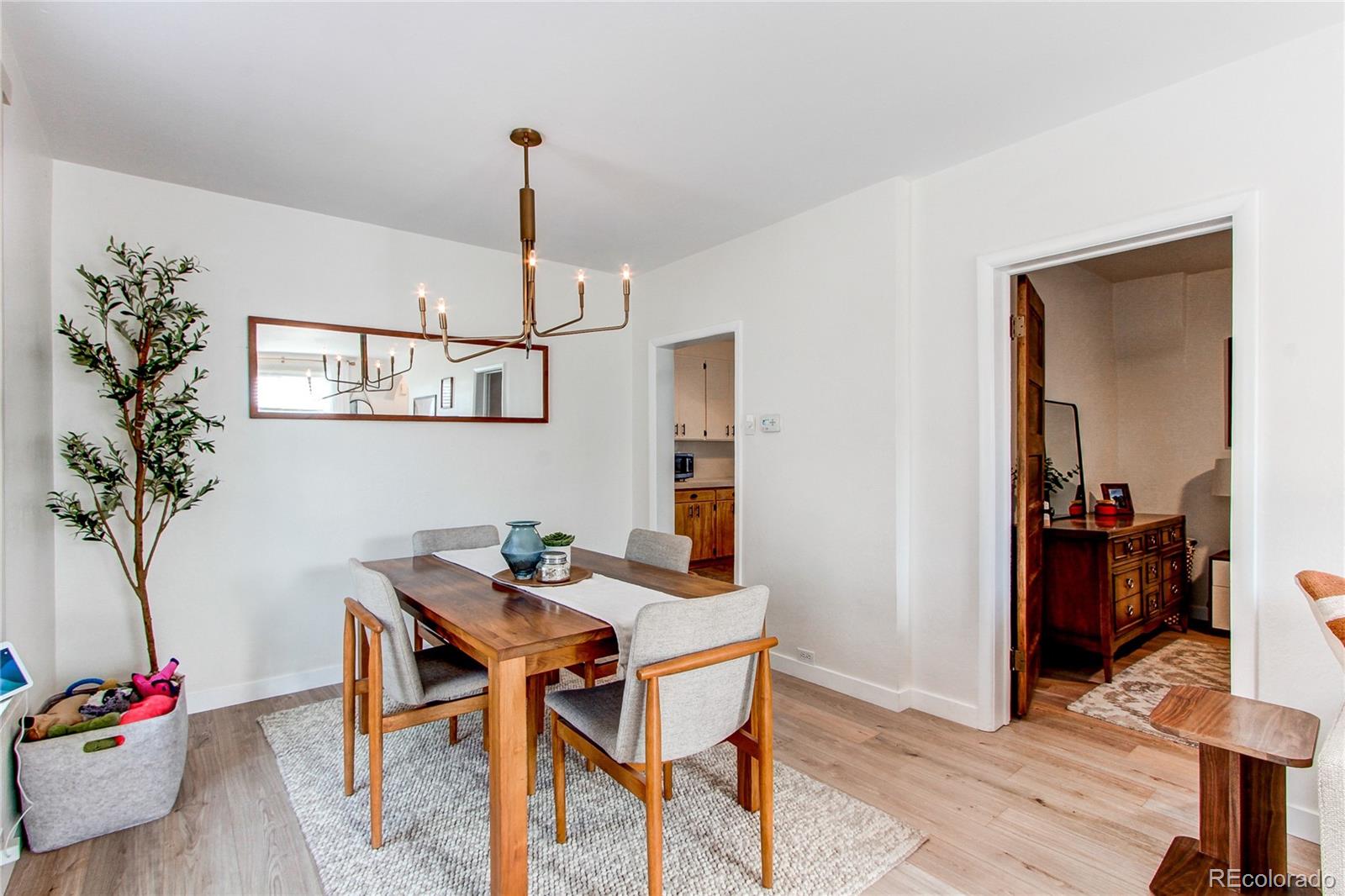 MLS Image #16 for 3052 s cherokee street,englewood, Colorado