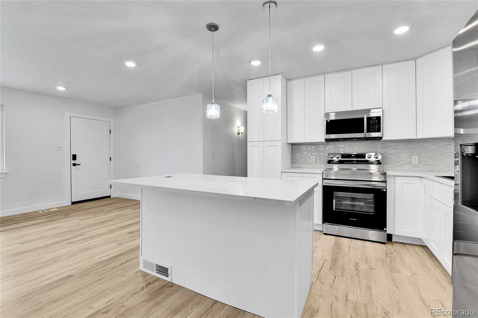 MLS Image #6 for 12801  randolph place,denver, Colorado
