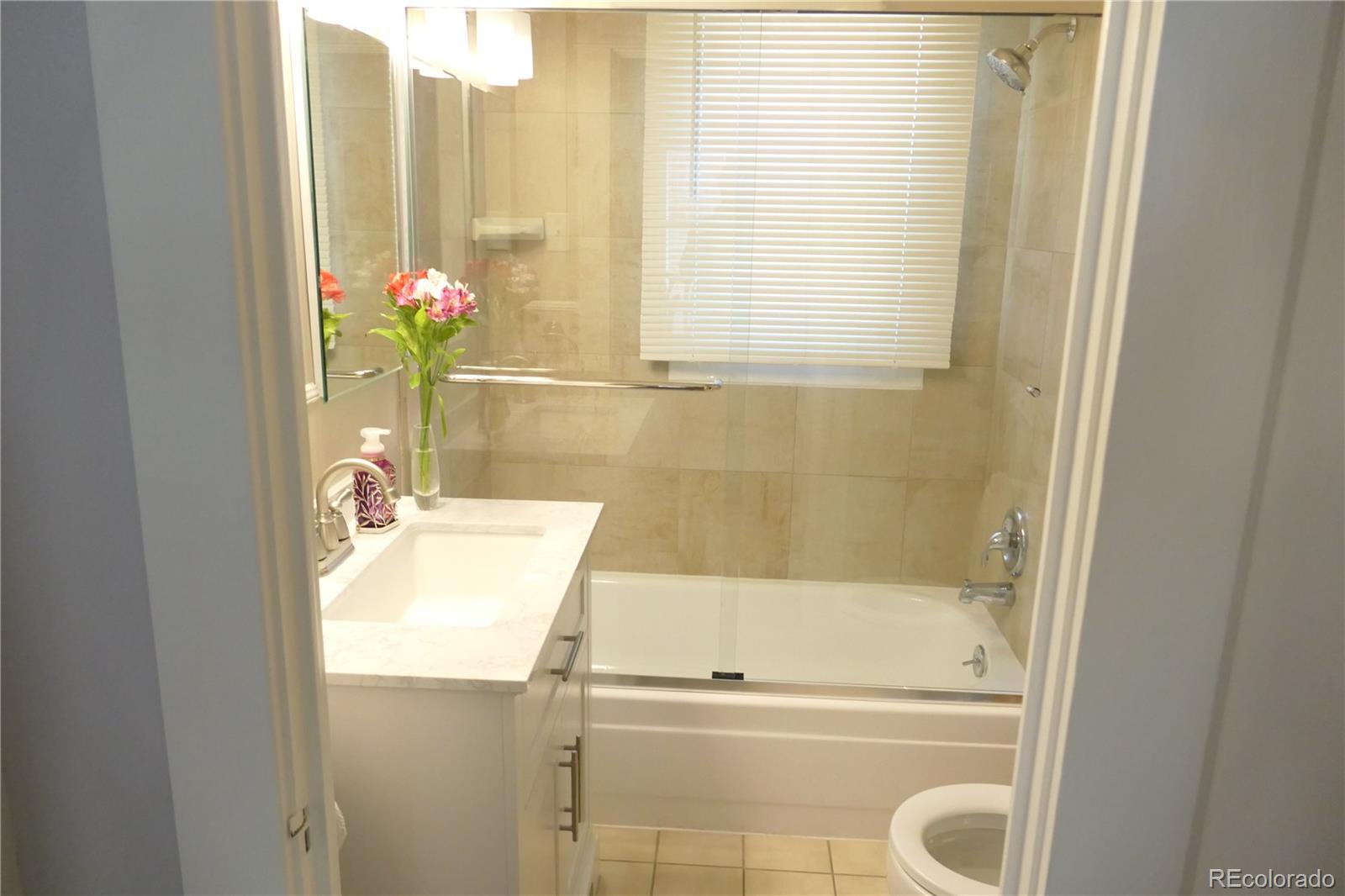 MLS Image #10 for 832 s gilpin street,denver, Colorado