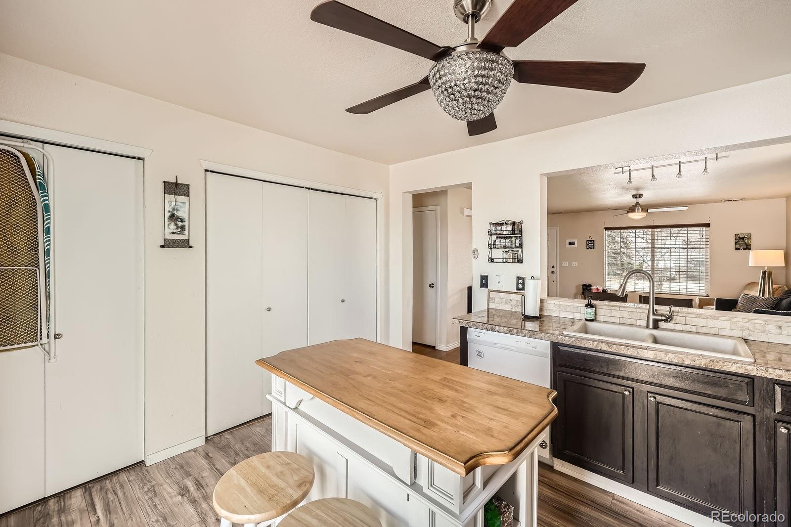 MLS Image #11 for 21439  randolph place,denver, Colorado