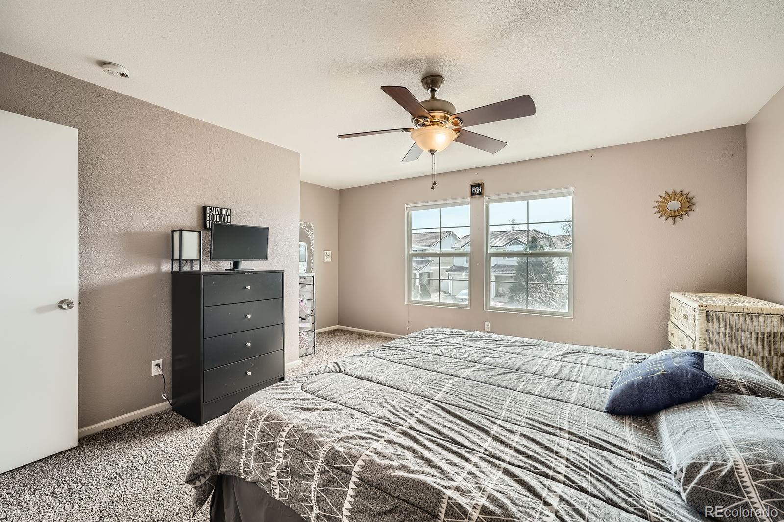 MLS Image #13 for 21439  randolph place,denver, Colorado