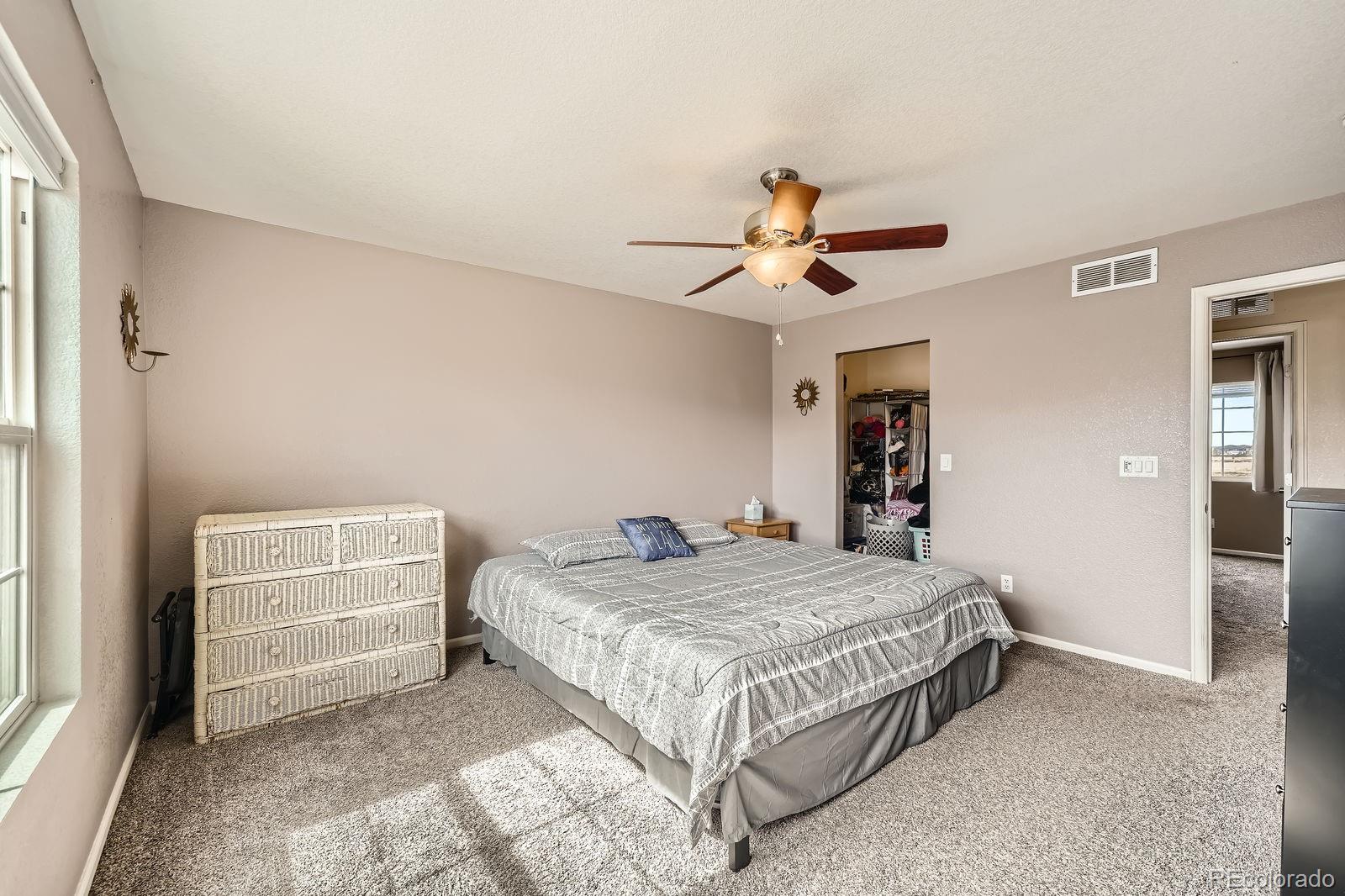 MLS Image #14 for 21439  randolph place,denver, Colorado
