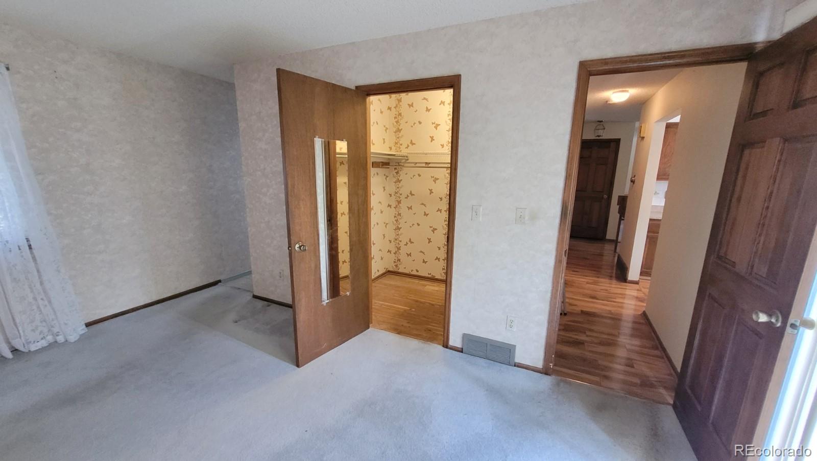MLS Image #10 for 7 s eagle circle,aurora, Colorado