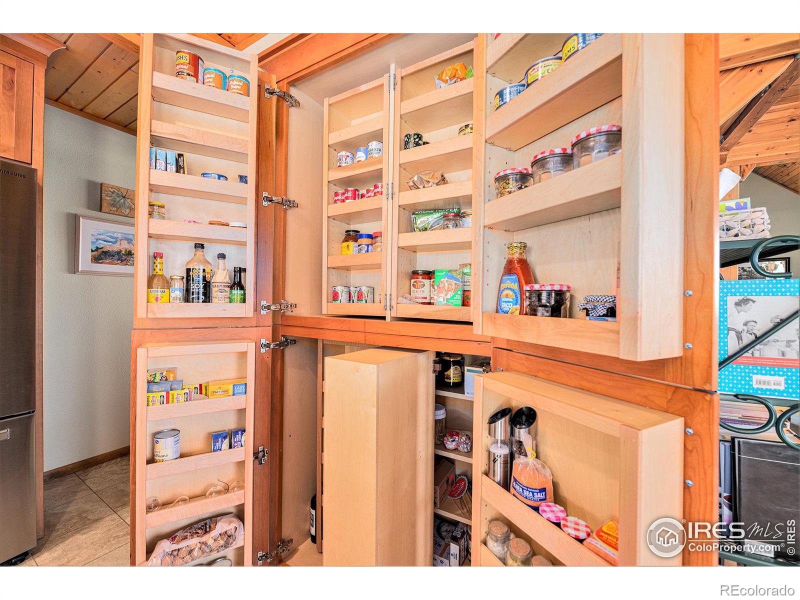 MLS Image #9 for 4014  lakefront drive,loveland, Colorado