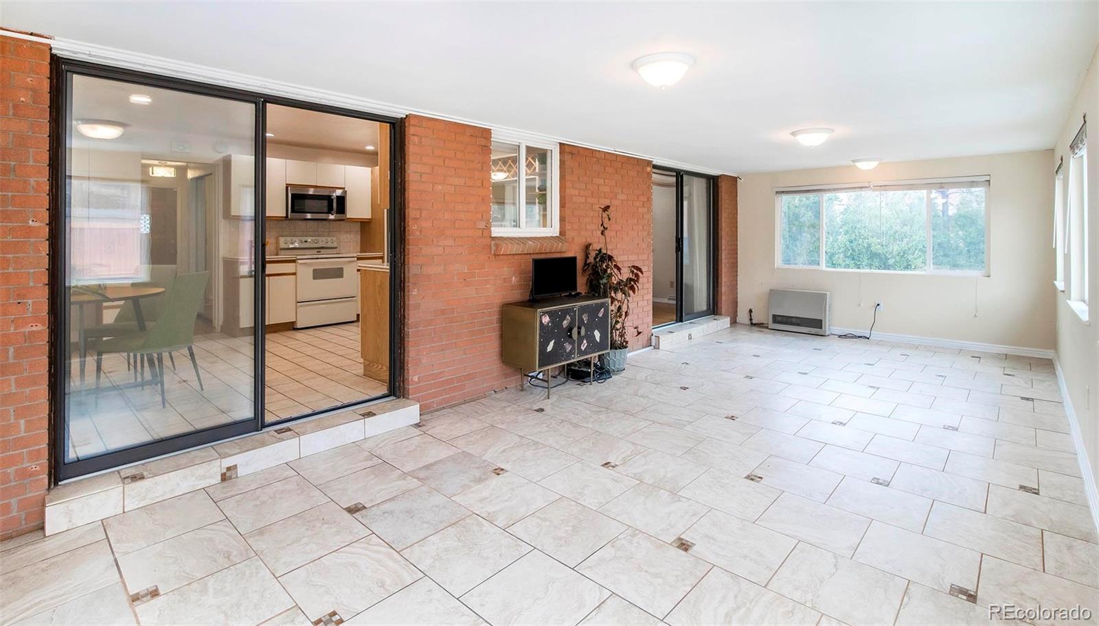MLS Image #12 for 589  newark street,aurora, Colorado