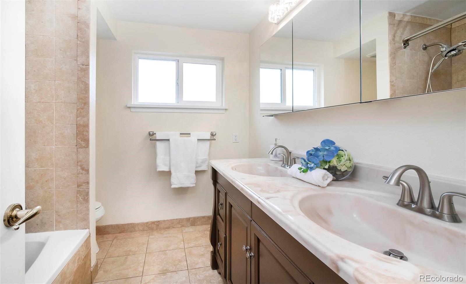 MLS Image #18 for 589  newark street,aurora, Colorado