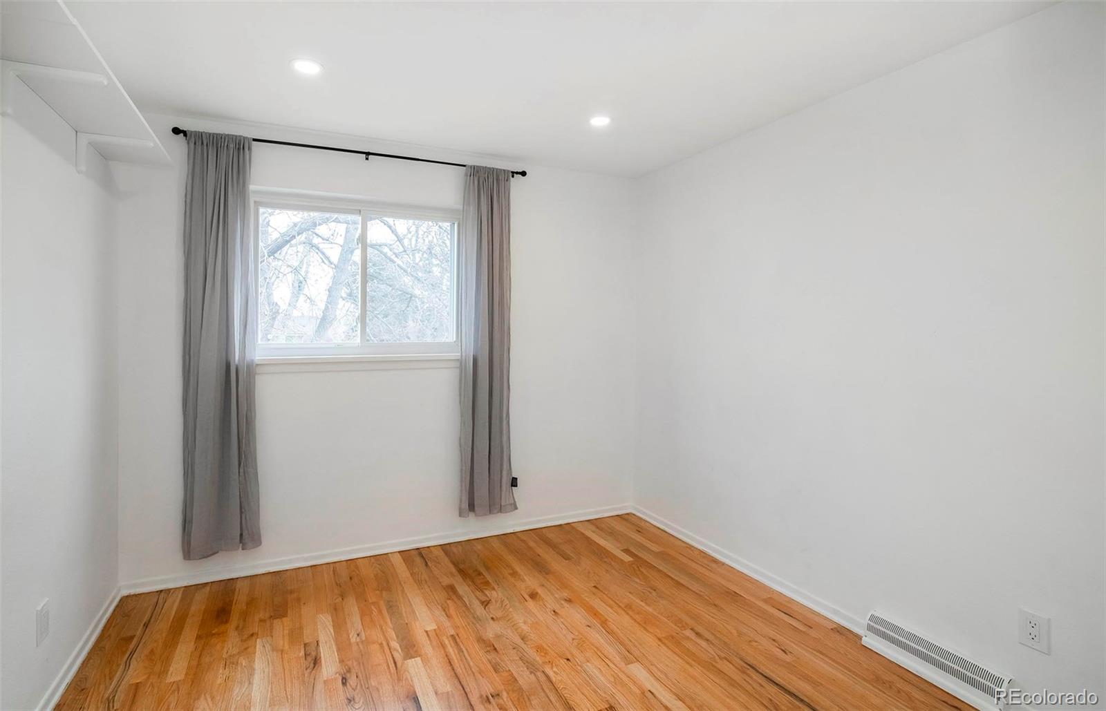 MLS Image #21 for 589  newark street,aurora, Colorado