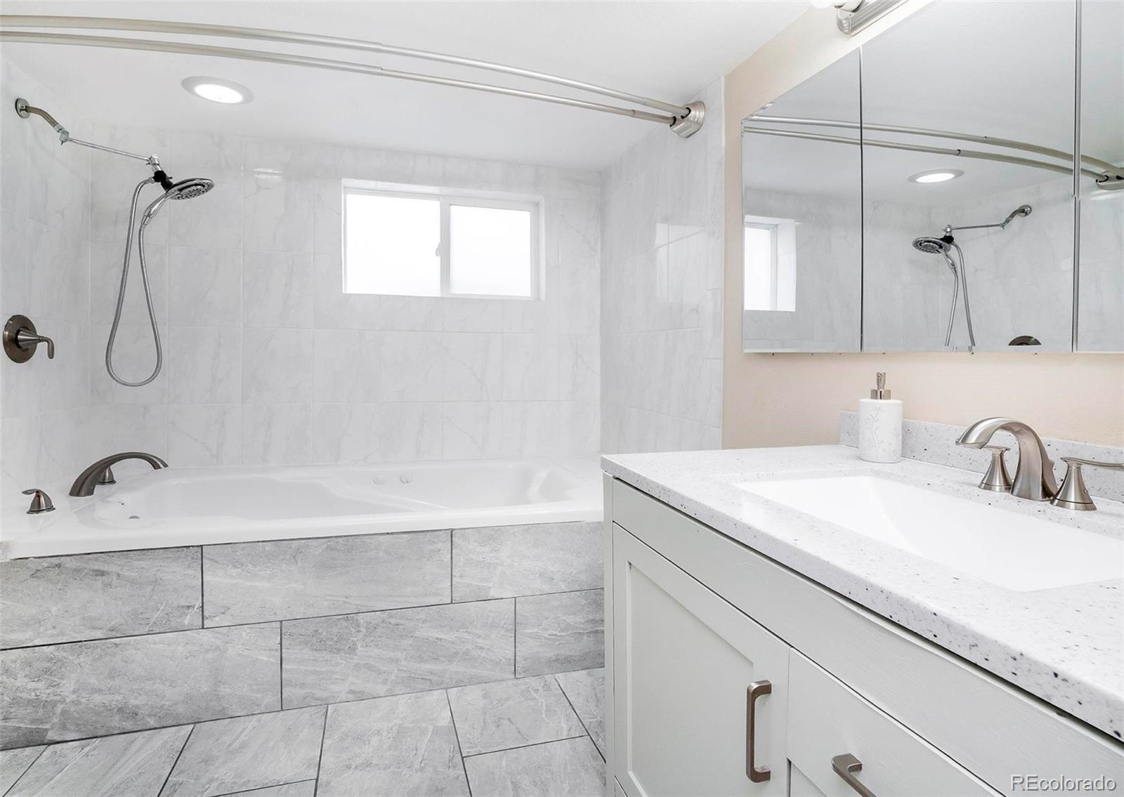 MLS Image #27 for 589  newark street,aurora, Colorado