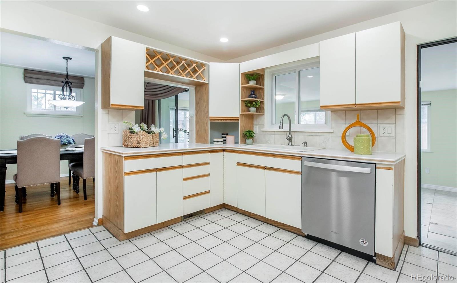 MLS Image #8 for 589  newark street,aurora, Colorado
