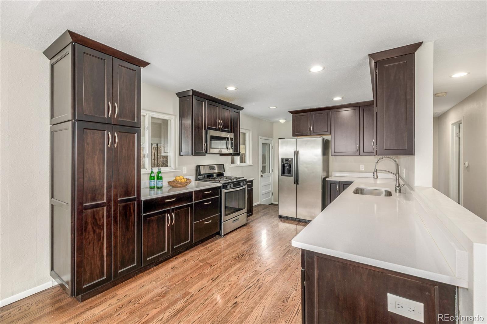 MLS Image #10 for 4441 e utah place,denver, Colorado