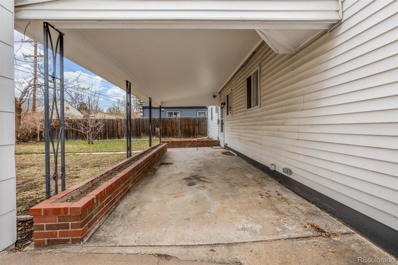 MLS Image #39 for 4441 e utah place,denver, Colorado