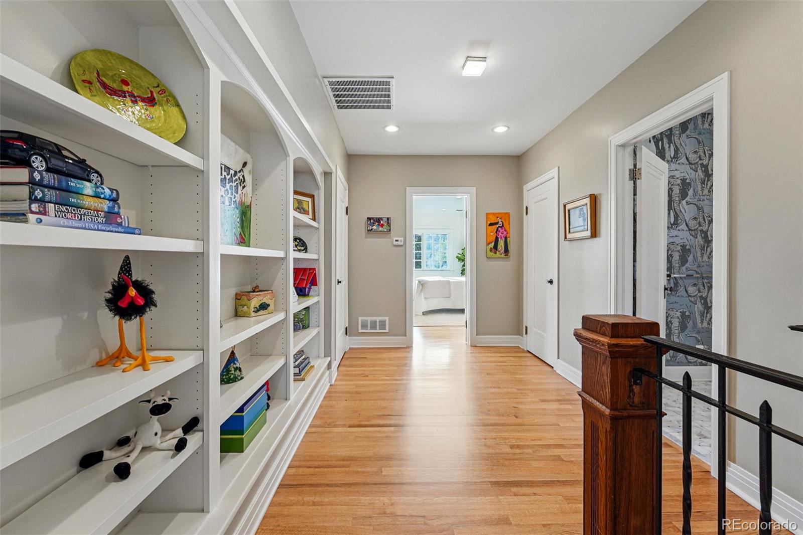 MLS Image #20 for 1645  locust street,denver, Colorado