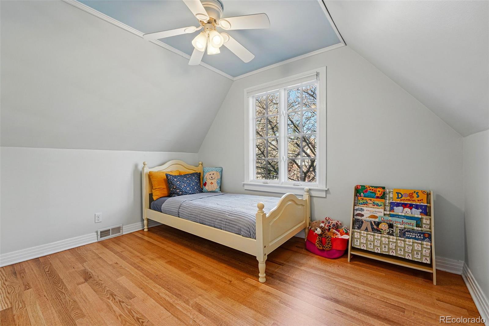 MLS Image #30 for 1645  locust street,denver, Colorado
