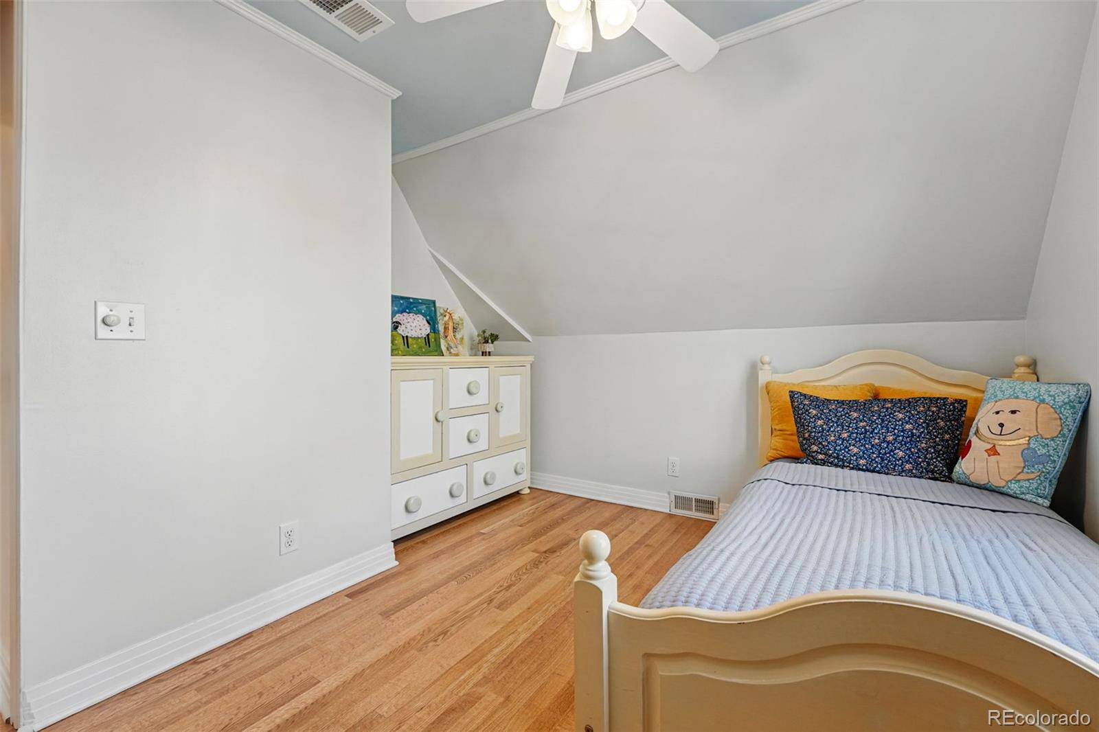 MLS Image #31 for 1645  locust street,denver, Colorado
