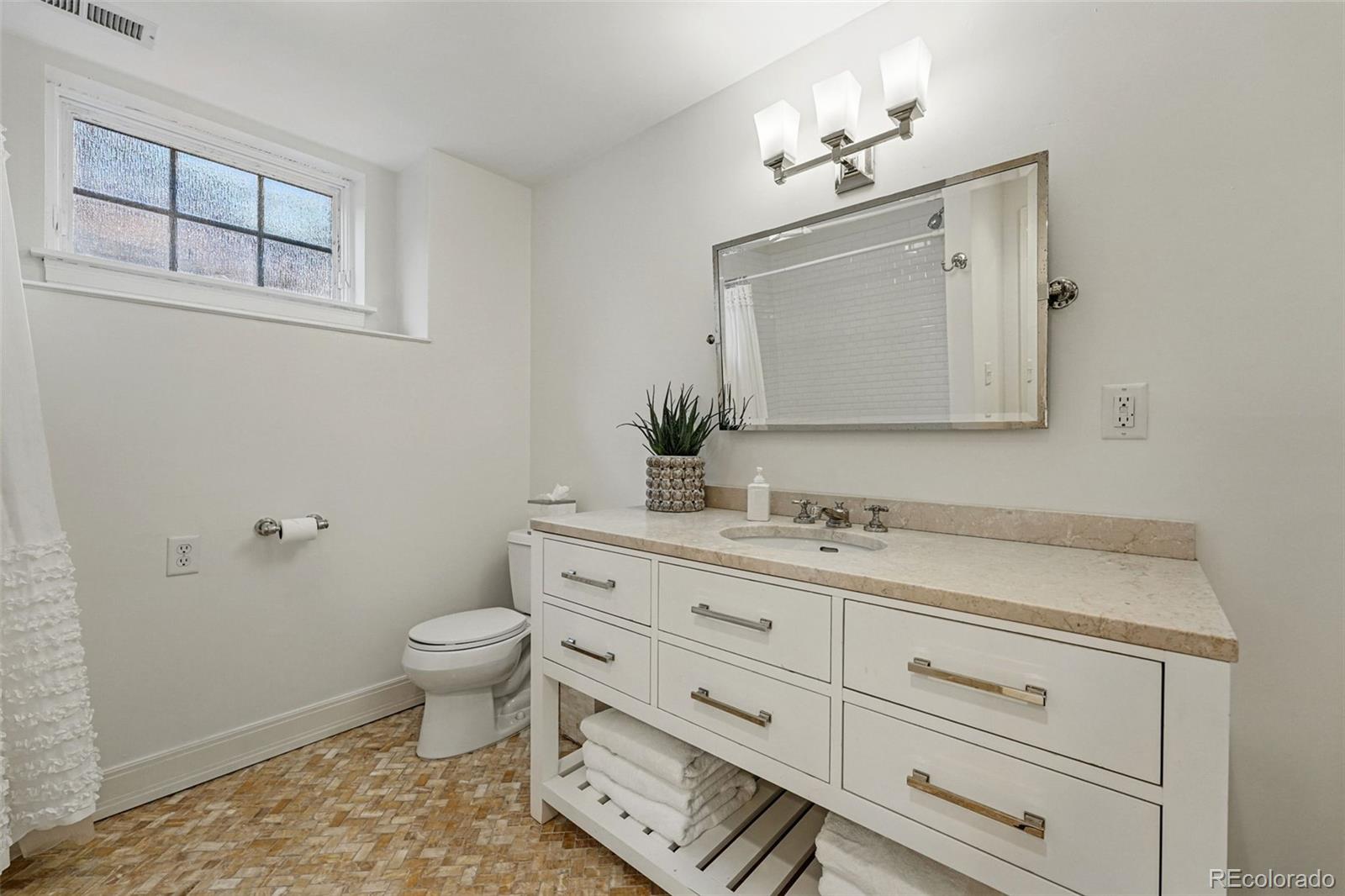 MLS Image #35 for 1645  locust street,denver, Colorado