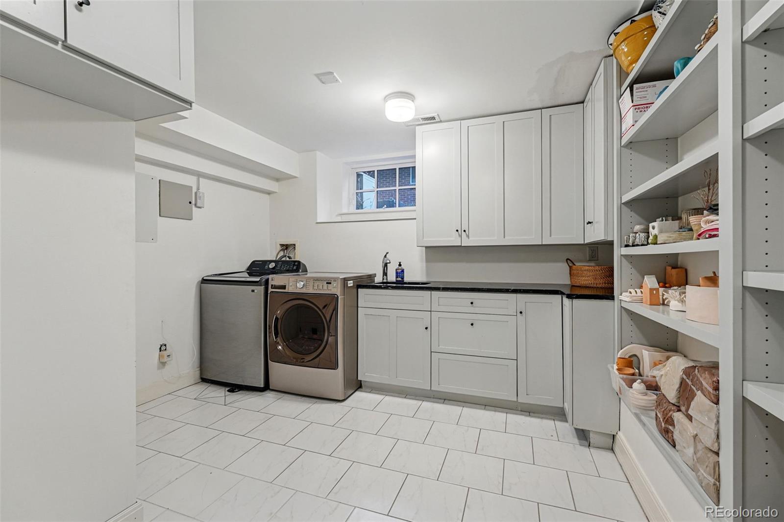 MLS Image #37 for 1645  locust street,denver, Colorado