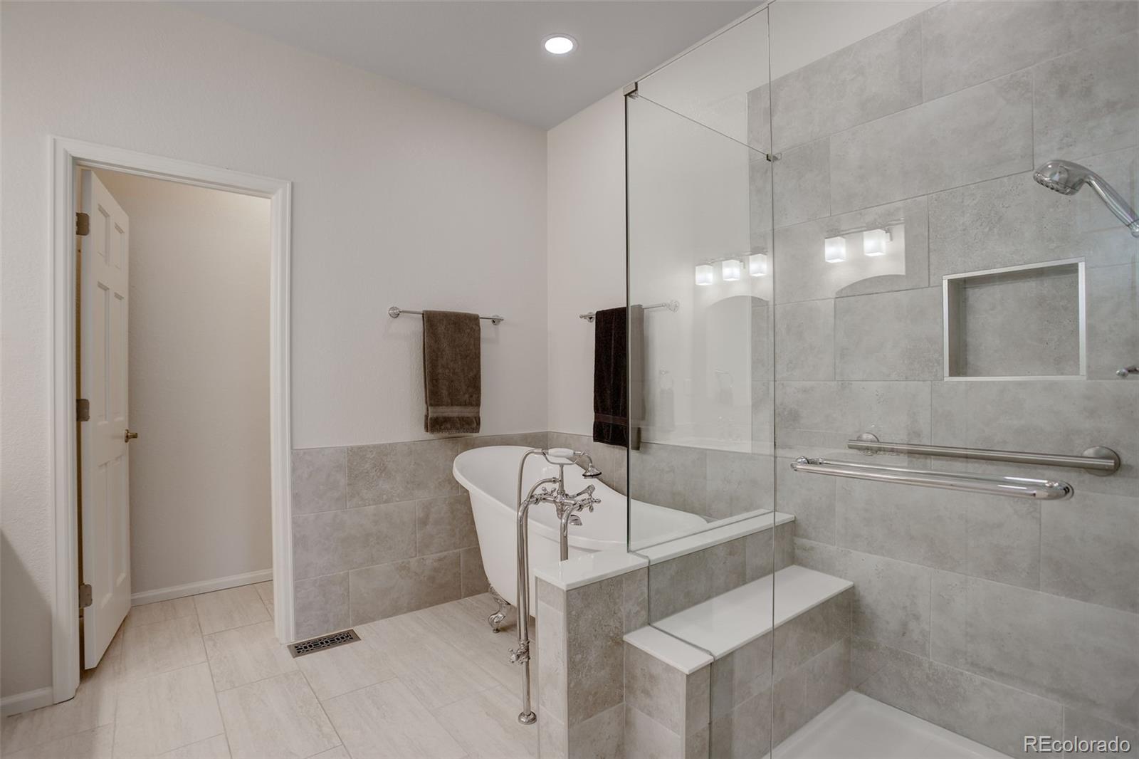 MLS Image #24 for 13719  legend trail 102,broomfield, Colorado