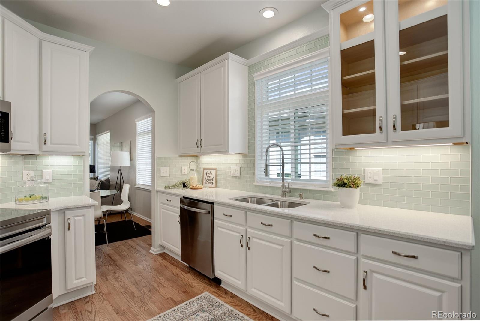 MLS Image #3 for 13719  legend trail 102,broomfield, Colorado