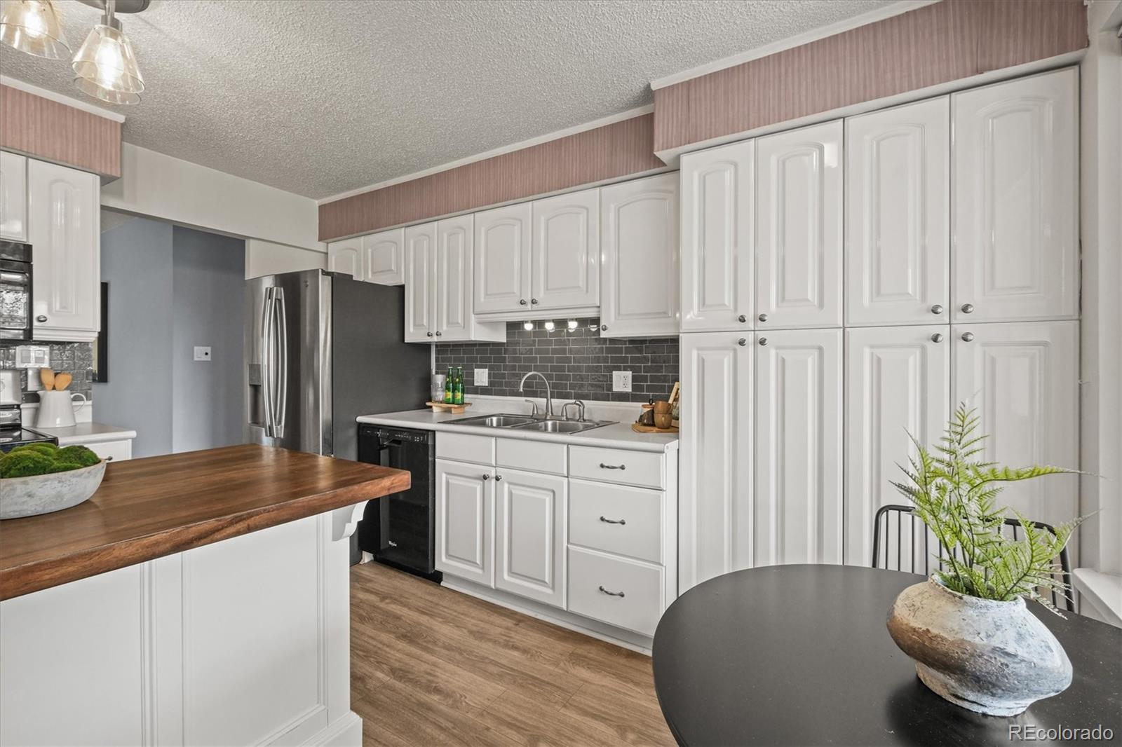 MLS Image #8 for 7100 w ellsworth place,lakewood, Colorado