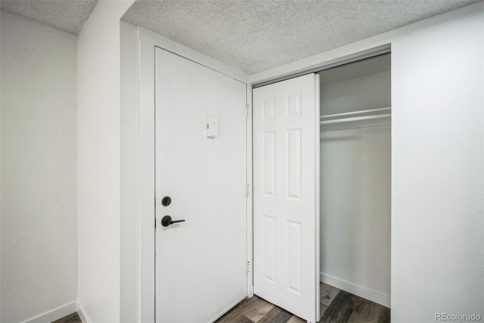 MLS Image #10 for 956 s peoria street,aurora, Colorado