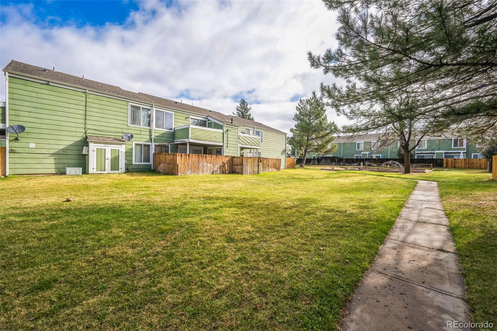MLS Image #14 for 956 s peoria street,aurora, Colorado