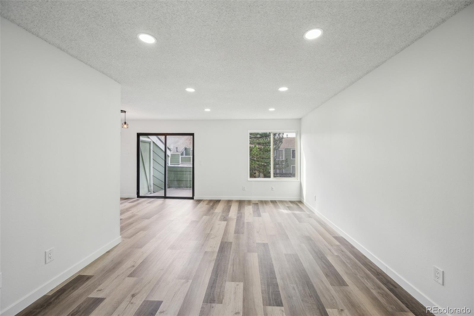 MLS Image #9 for 956 s peoria street,aurora, Colorado