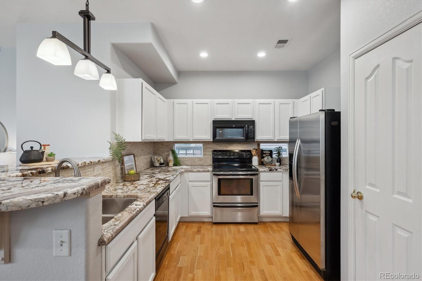 MLS Image #13 for 2533  central park boulevard,denver, Colorado