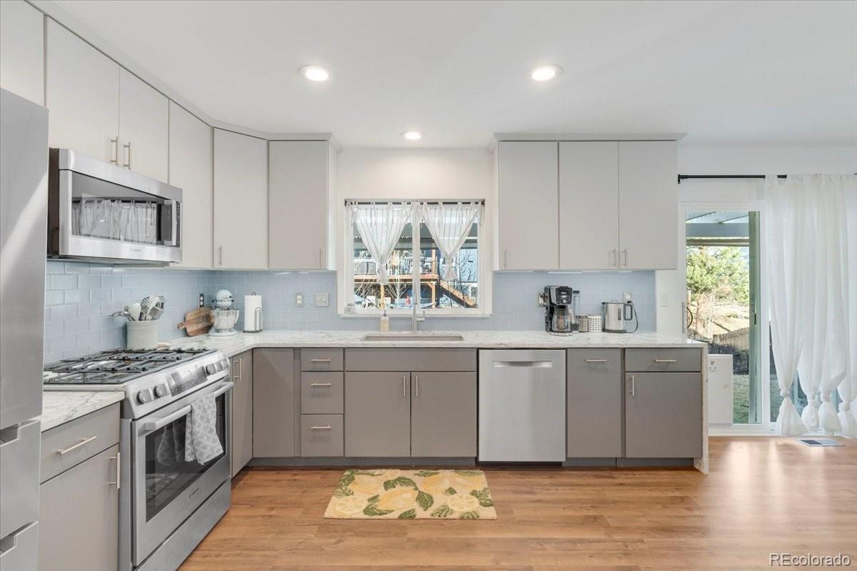 MLS Image #11 for 1674  box prairie circle,loveland, Colorado