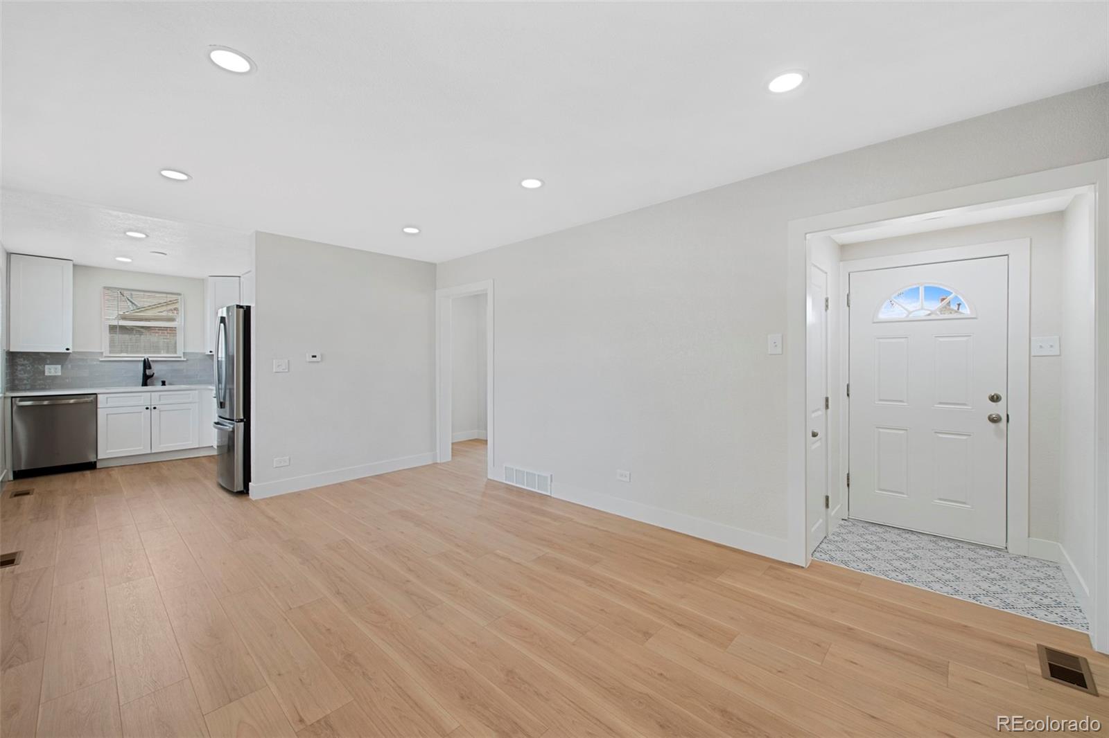 CMA Image for 1304 s zeno street,Aurora, Colorado
