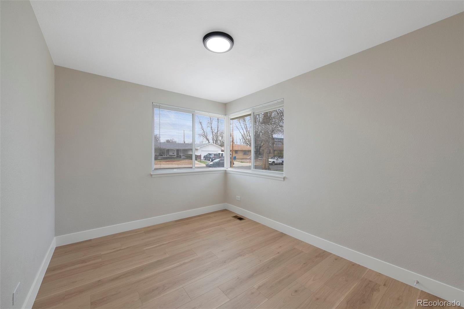 MLS Image #10 for 1324  elmira street,aurora, Colorado