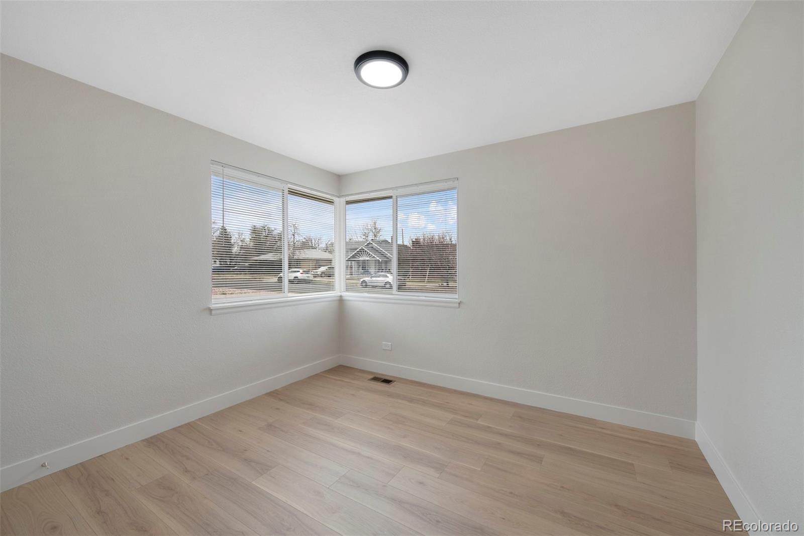 MLS Image #13 for 1324  elmira street,aurora, Colorado