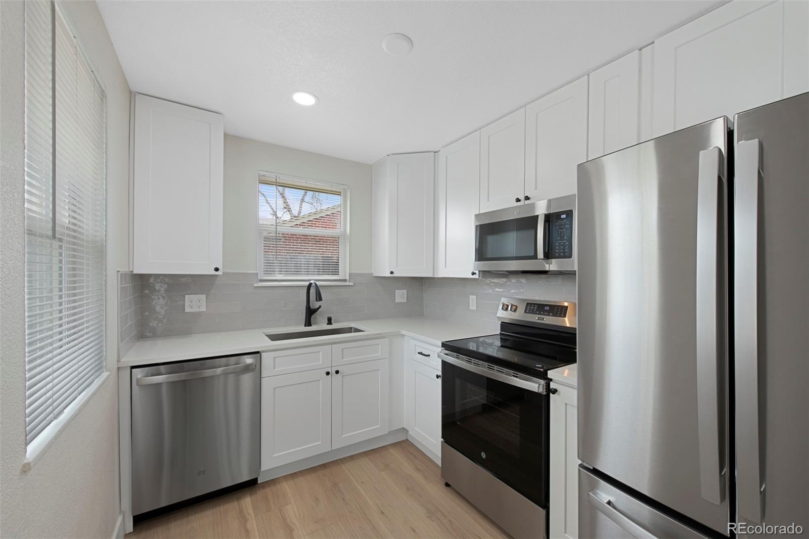 MLS Image #3 for 1324  elmira street,aurora, Colorado