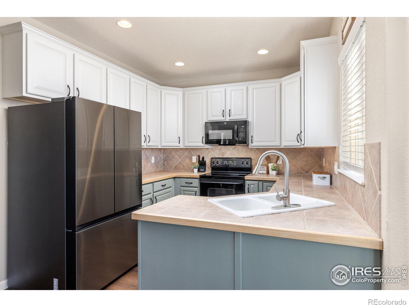 MLS Image #15 for 3750  martin lane,johnstown, Colorado