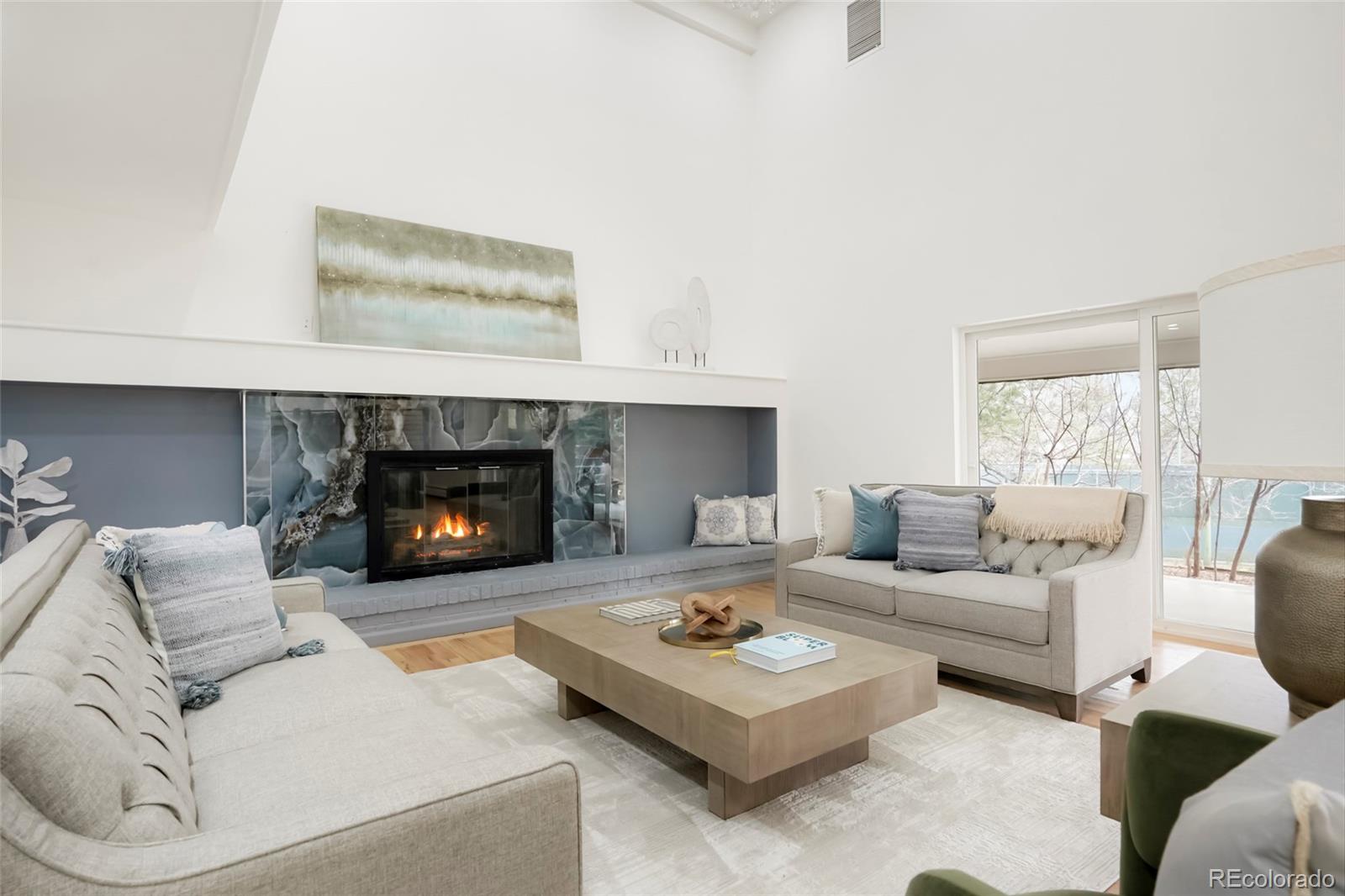 MLS Image #11 for 3940 s monaco parkway,denver, Colorado