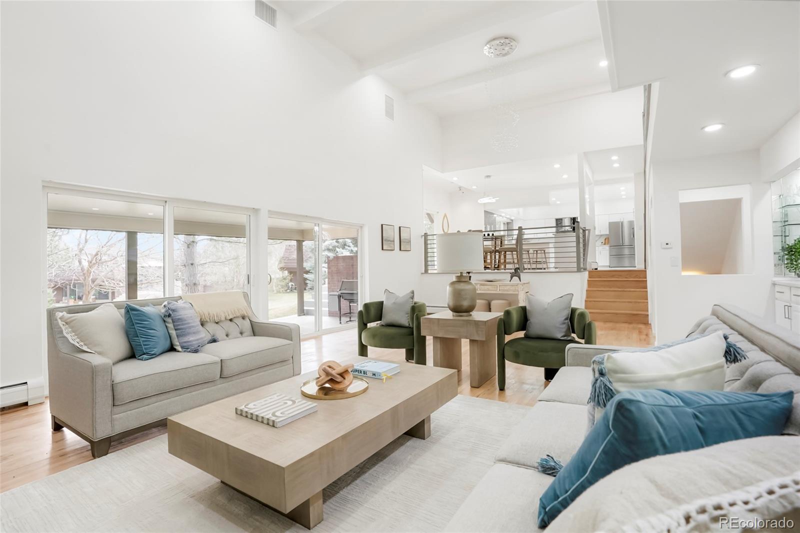 MLS Image #12 for 3940 s monaco parkway,denver, Colorado