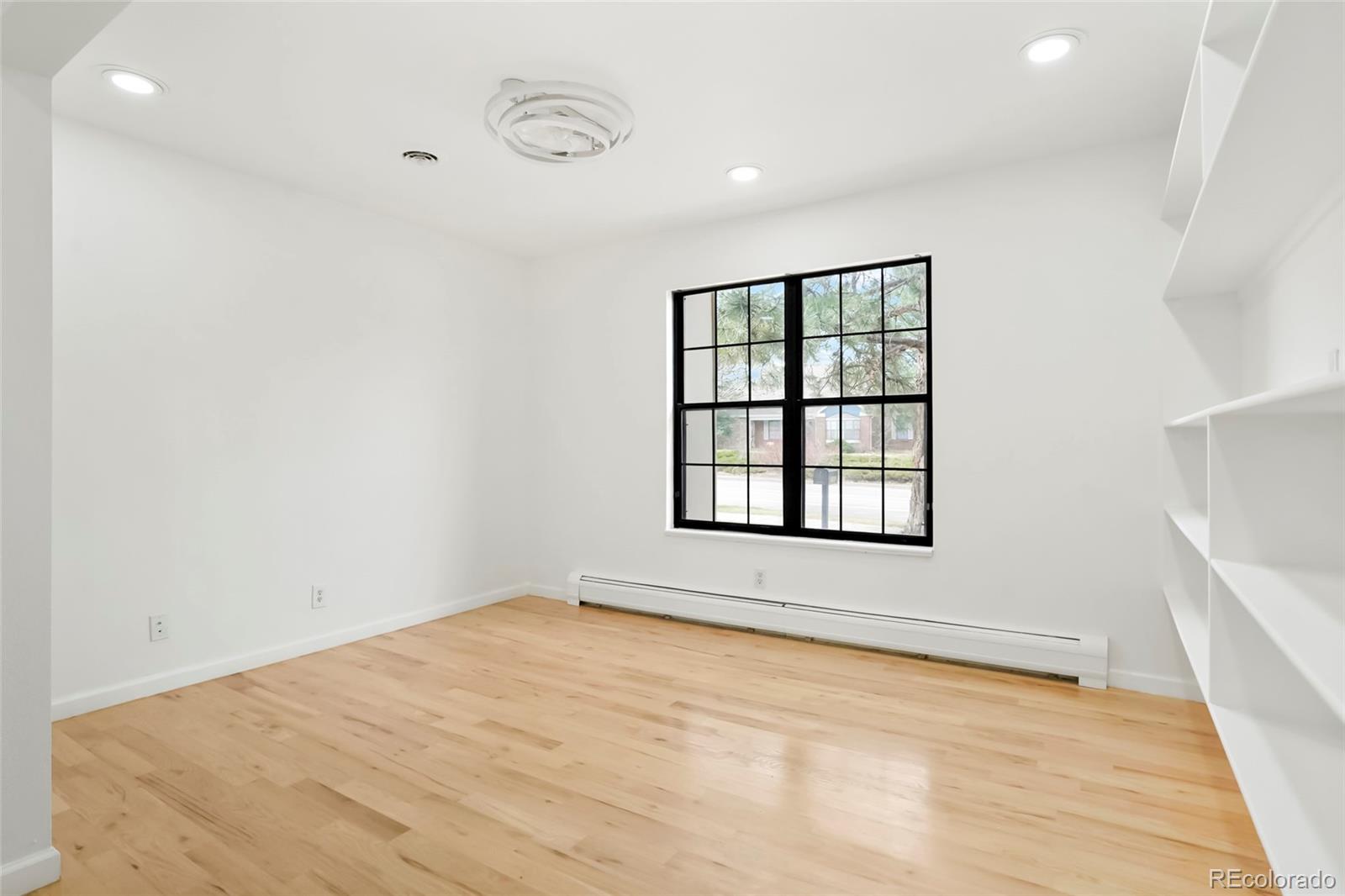 MLS Image #24 for 3940 s monaco parkway,denver, Colorado