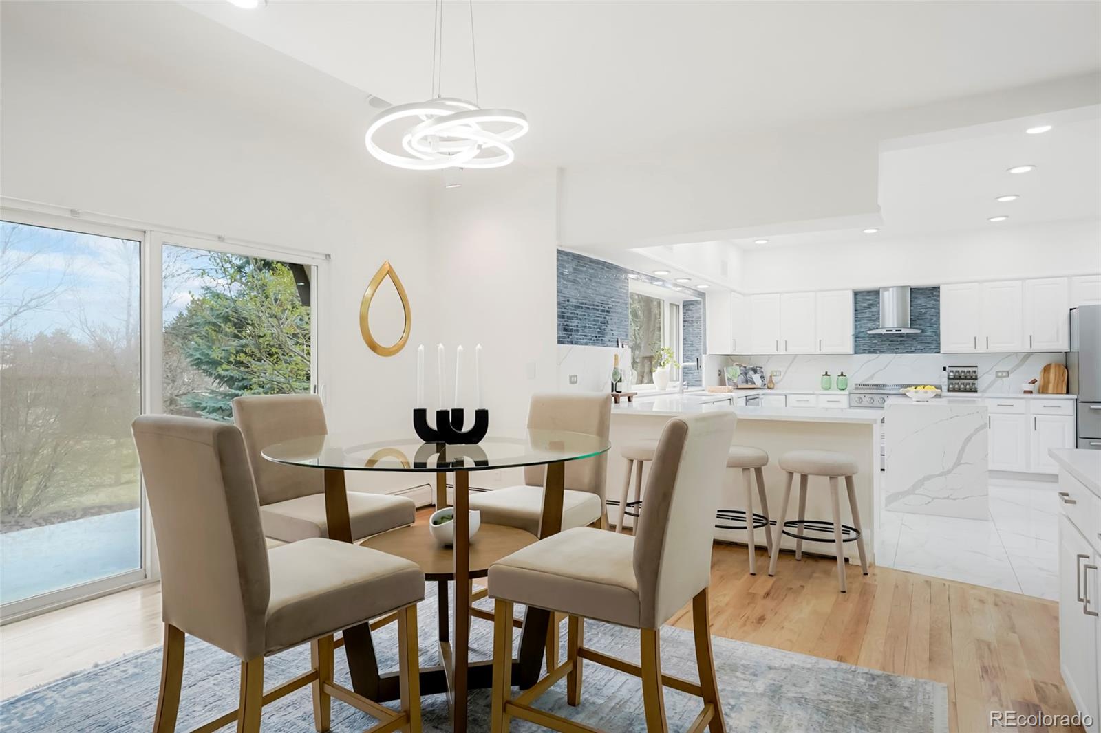 MLS Image #7 for 3940 s monaco parkway,denver, Colorado