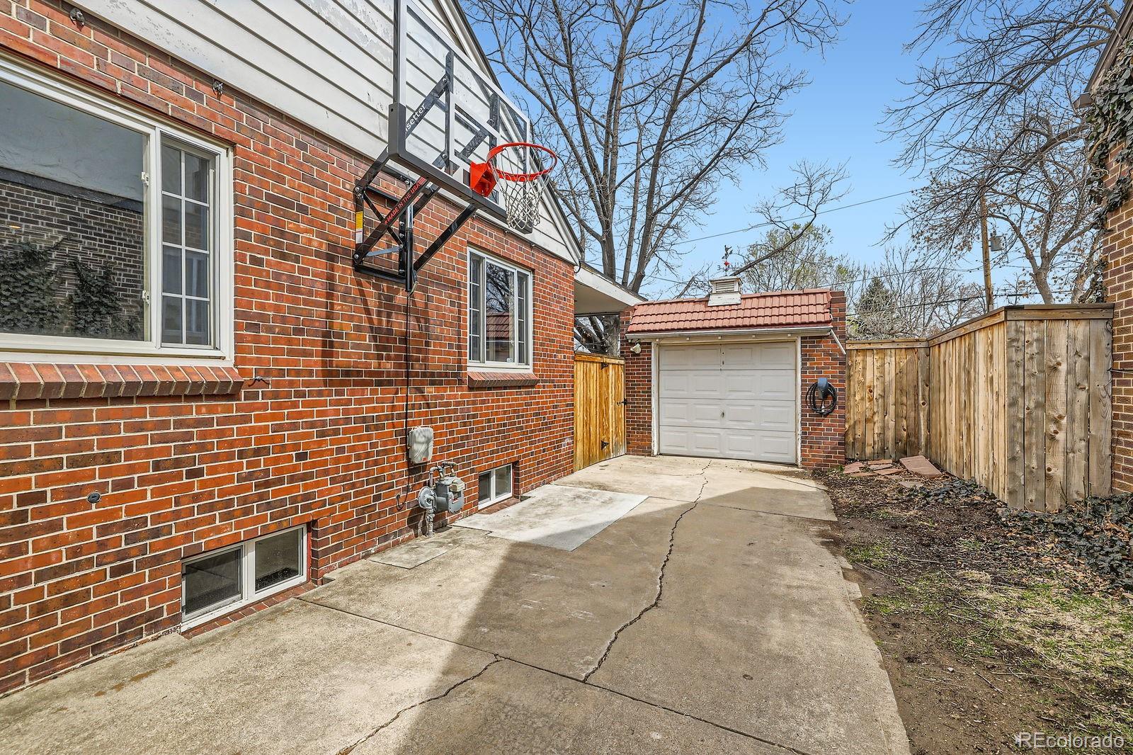 MLS Image #27 for 670 s clay street,denver, Colorado