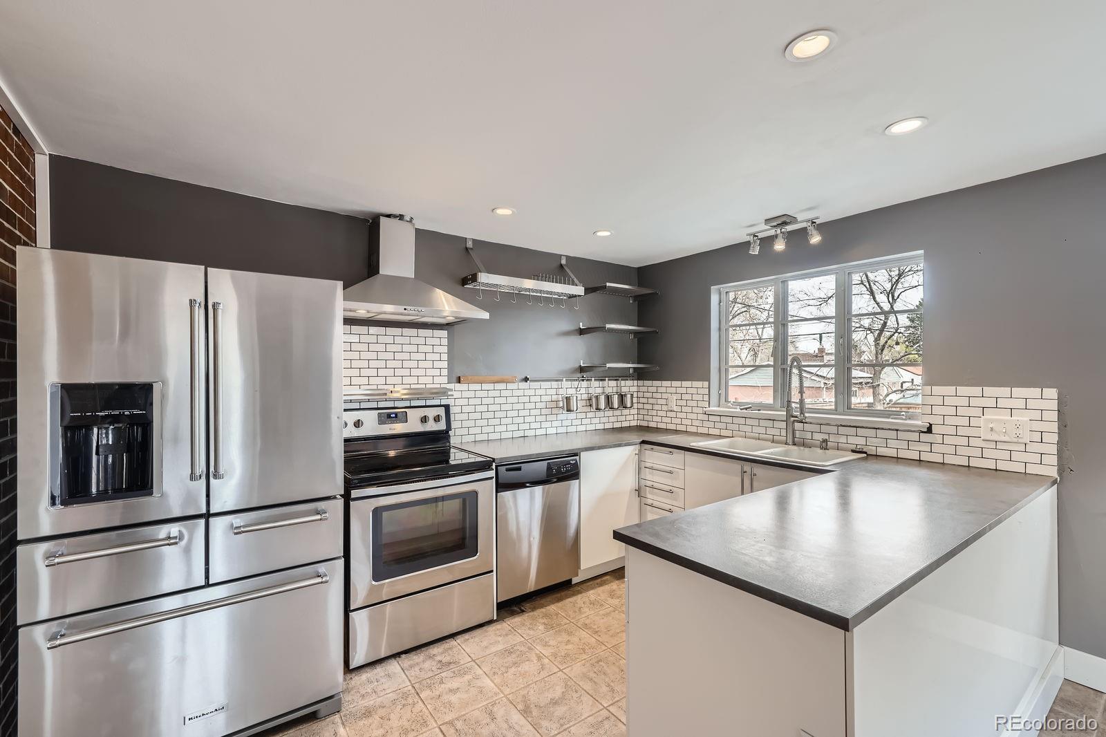 MLS Image #7 for 670 s clay street,denver, Colorado